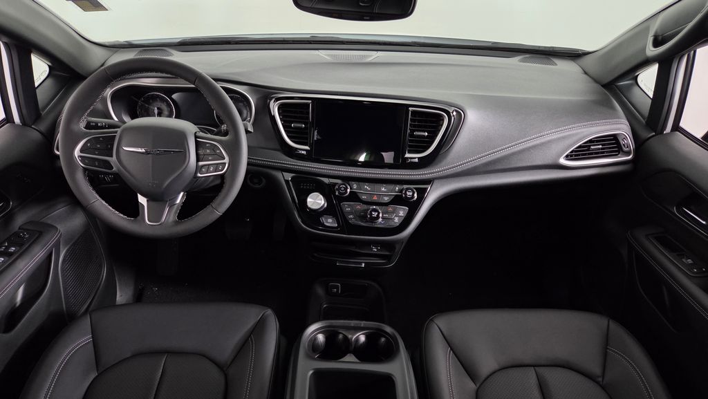 2026 Chrysler Pacifica Select - Photo 40
