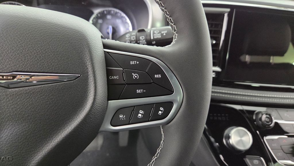 2026 Chrysler Pacifica Select - Photo 18
