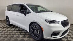 2026 Chrysler Pacifica SELECT Passenger Van