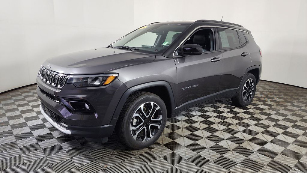 2023 Jeep Compass Limited photo 3