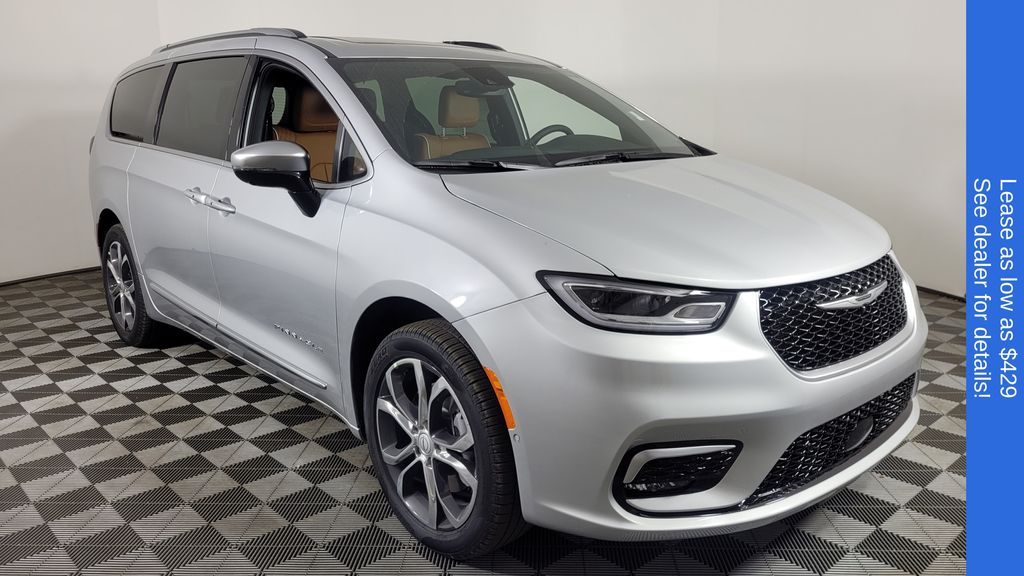 2026 Chrysler Pacifica Passenger Van 