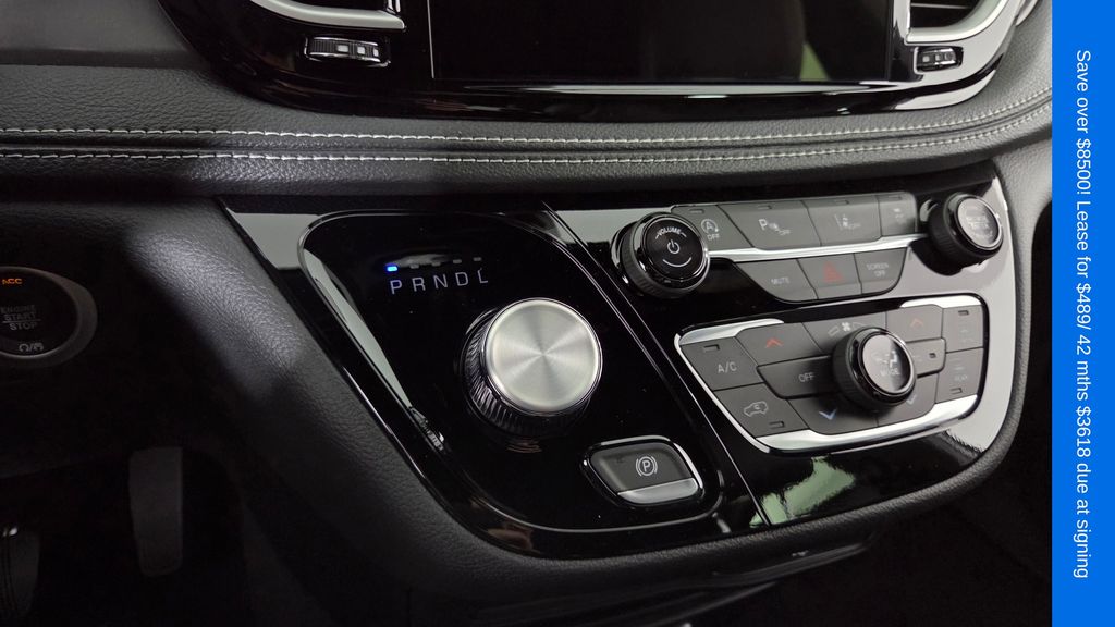 2026 Chrysler Pacifica Select - Photo 24