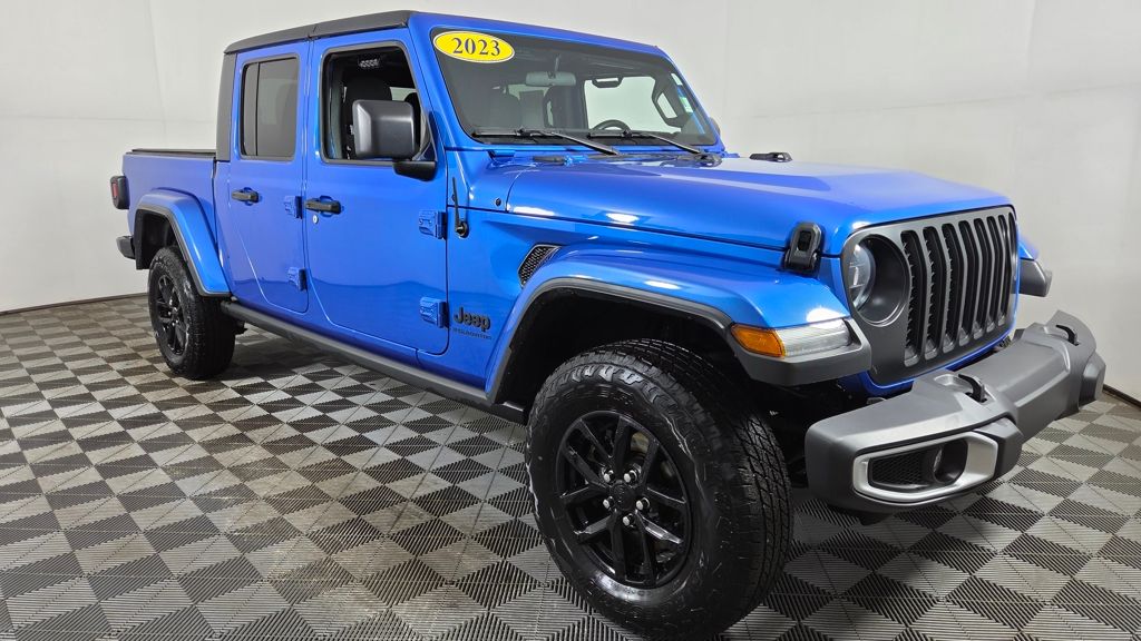 2023 Jeep Gladiator Sport S's photo