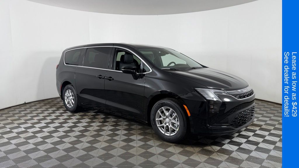 2027 Chrysler Pacifica Select's photo