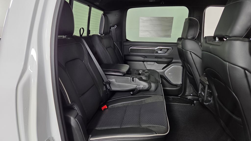 2026 RAM 1500 Laramie - Photo 31