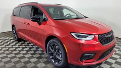 2026 Chrysler Pacifica LIMITED AWD Passenger Van