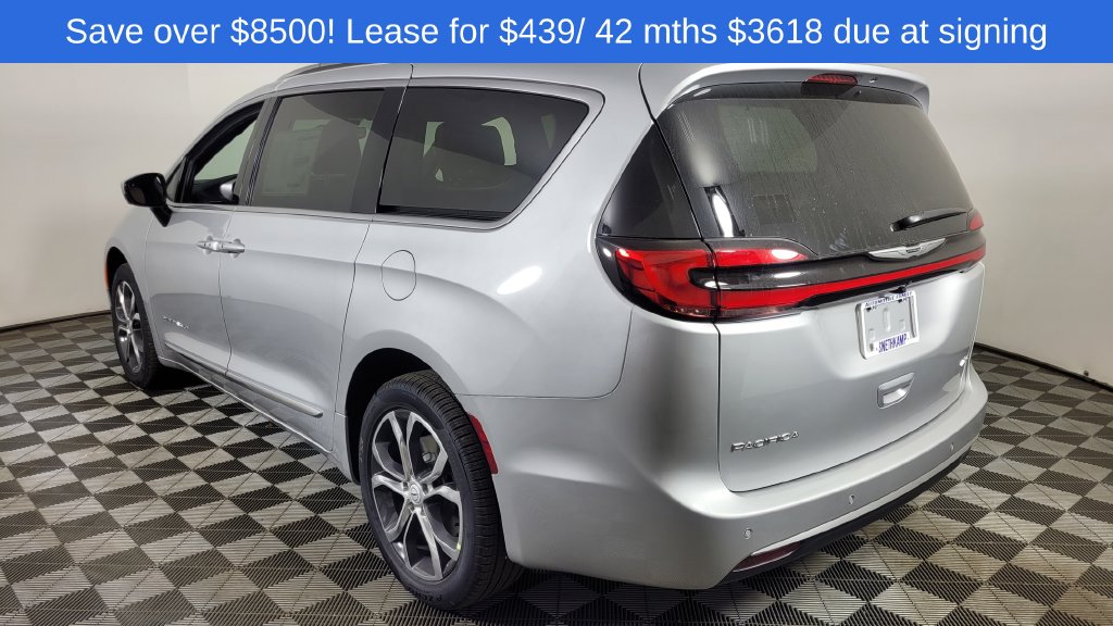 2026 Chrysler Pacifica Pinnacle - Photo 6
