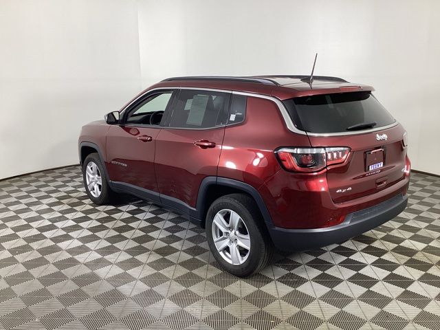 2022 Jeep Compass Latitude photo 4