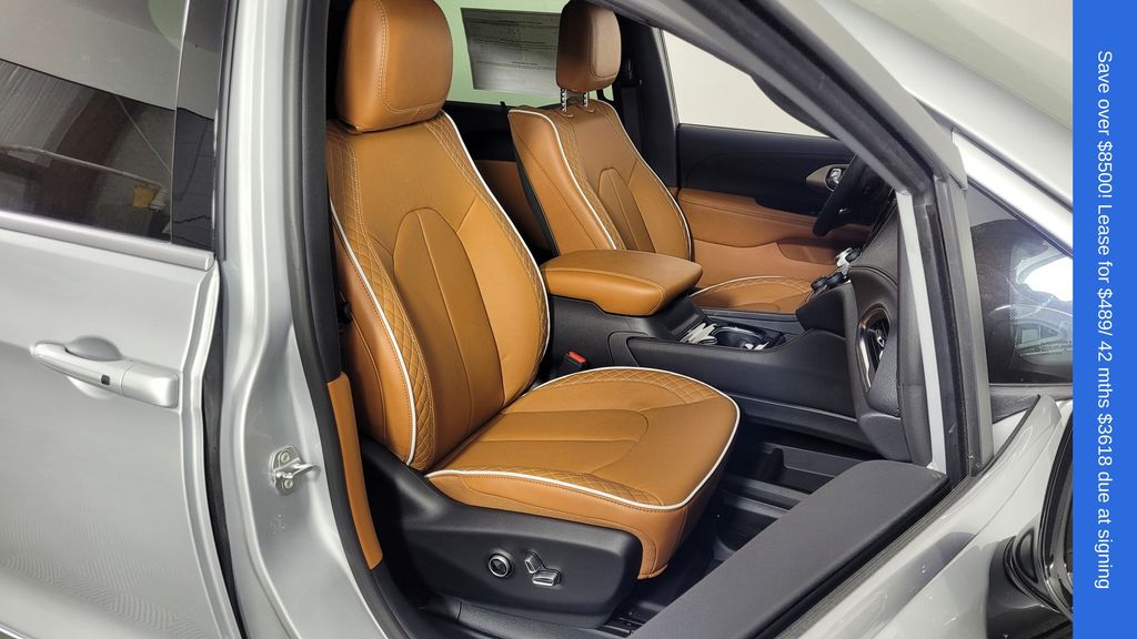 2026 Chrysler Pacifica Pinnacle - Photo 43