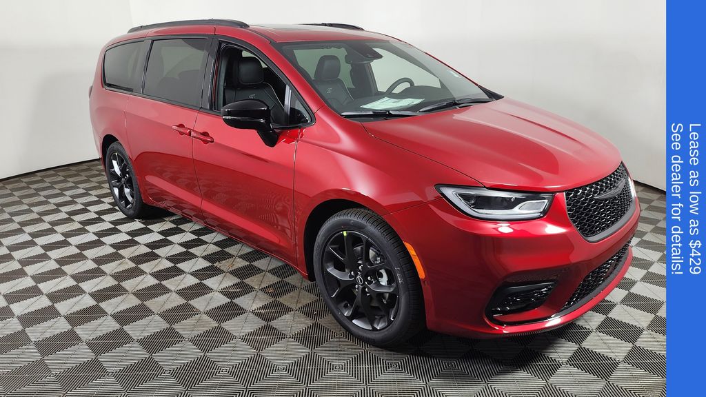 2026 Chrysler Pacifica Passenger Van 