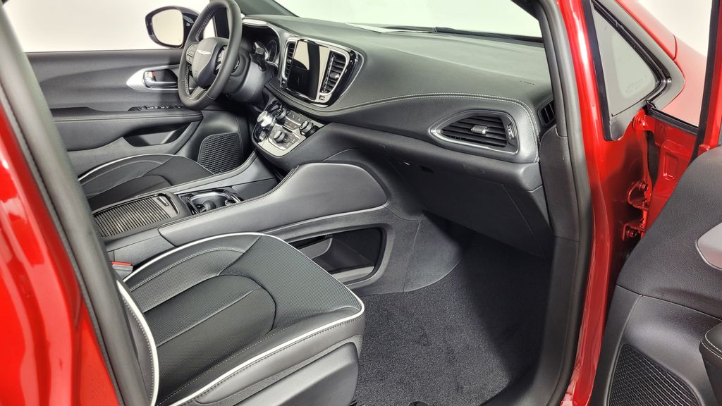 2026 Chrysler Pacifica Limited - Photo 37