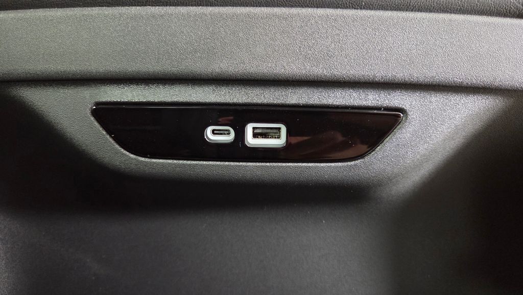 2026 Chrysler Pacifica Select - Photo 34