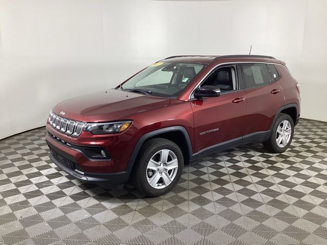 2022 Jeep Compass Latitude photo 3