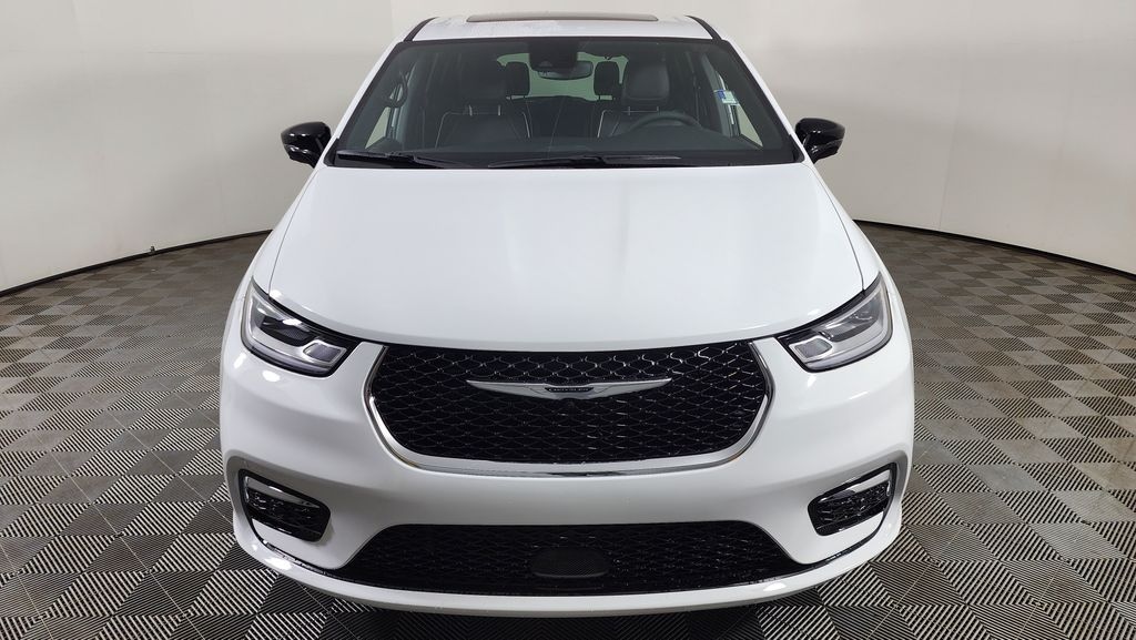 New 2026 Chrysler Pacifica LIMITED Passenger Van