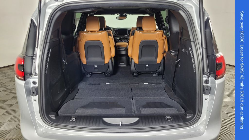 2026 Chrysler Pacifica Pinnacle - Photo 11