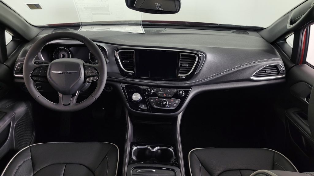 2026 Chrysler Pacifica Limited - Photo 40