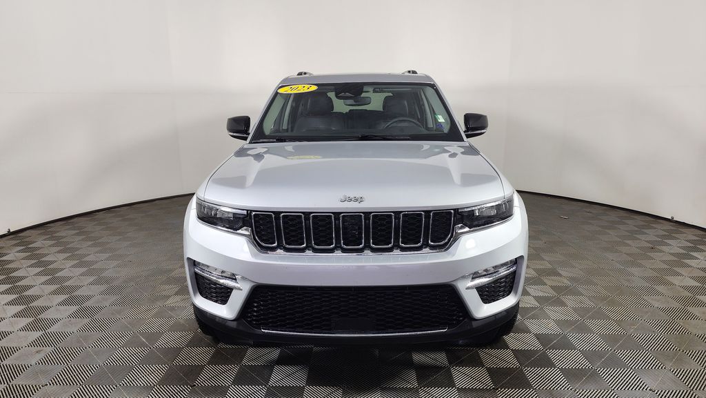 2023 Jeep Grand Cherokee Limited photo 2
