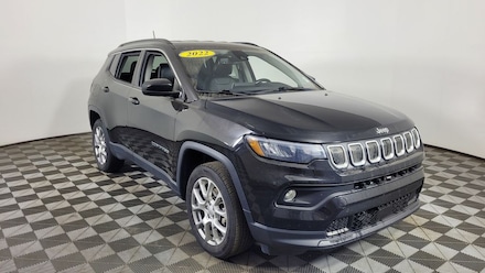 2022 Jeep Compass Latitude Lux SUV