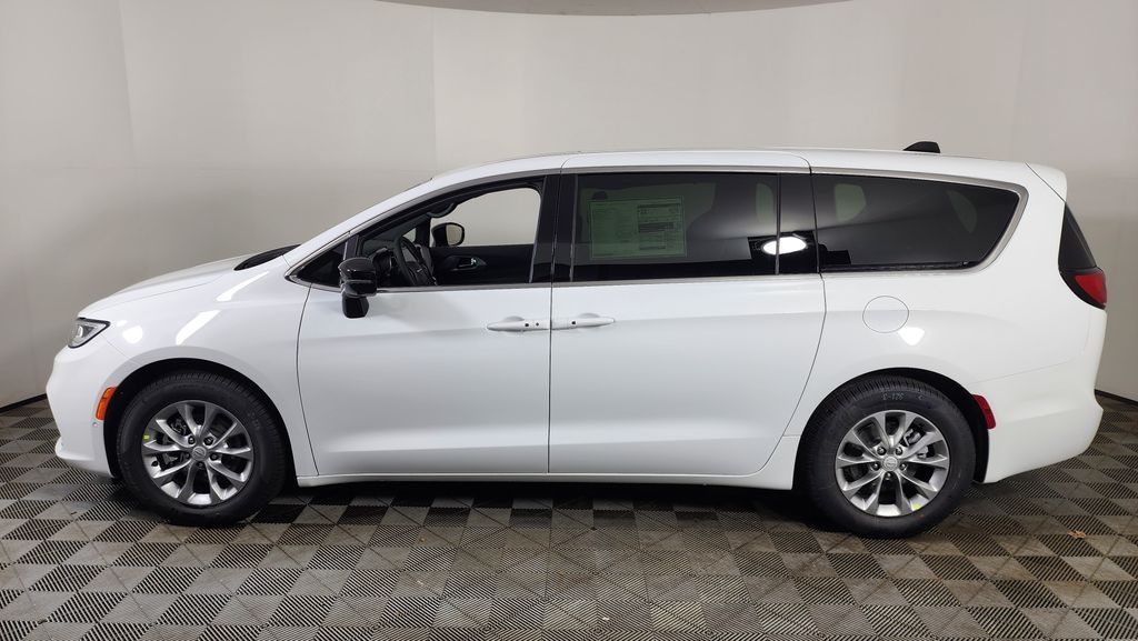 New 2026 Chrysler Pacifica LIMITED Passenger Van