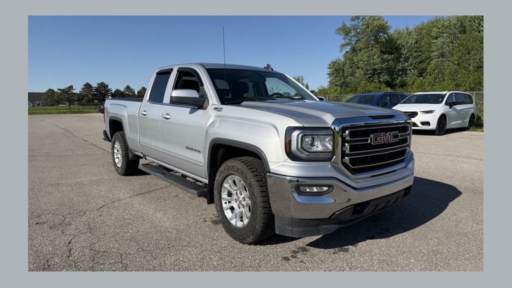 2018 GMC Sierra 4WD Double Cab Standard Box SLE's photo