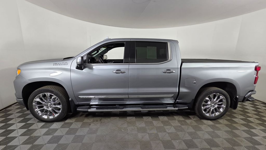 2023 Chevrolet Silverado 1500 High Country photo 4
