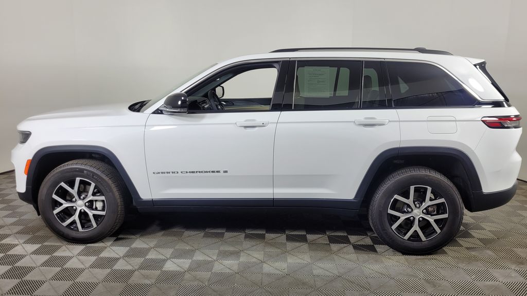 2023 Jeep Grand Cherokee Limited photo 4