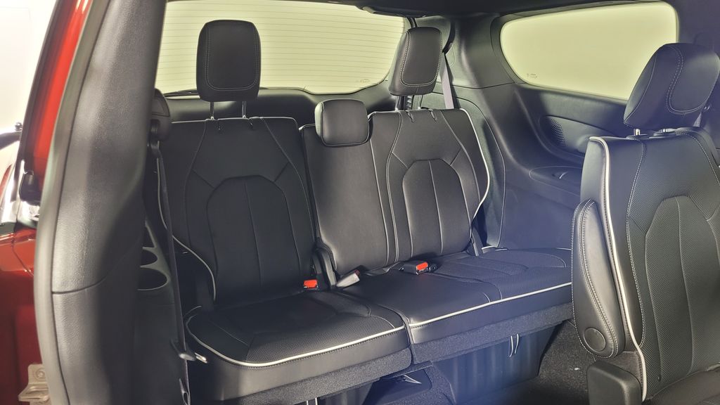 2026 Chrysler Pacifica Limited - Photo 35