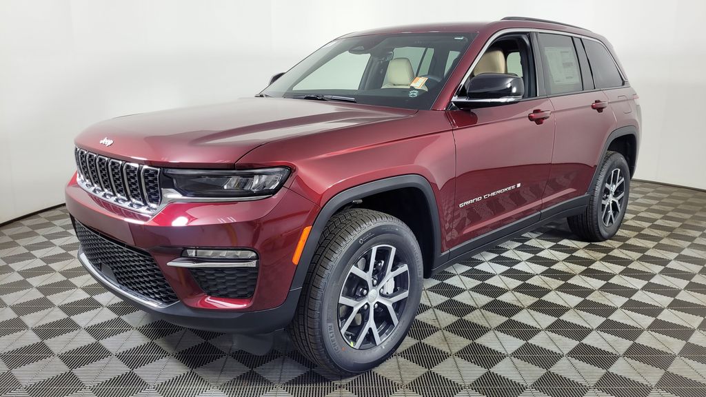 2025 Jeep Grand Cherokee Limited photo 3