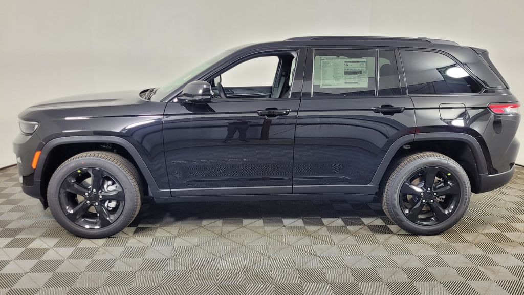 2025 Jeep Grand Cherokee Limited photo 4