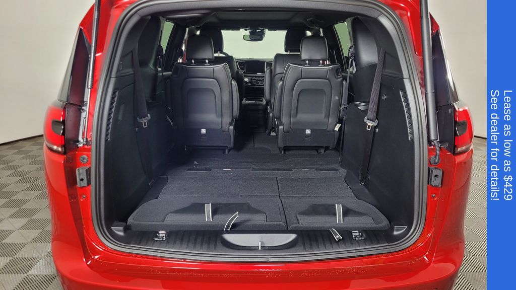 2026 Chrysler Pacifica Limited - Photo 11