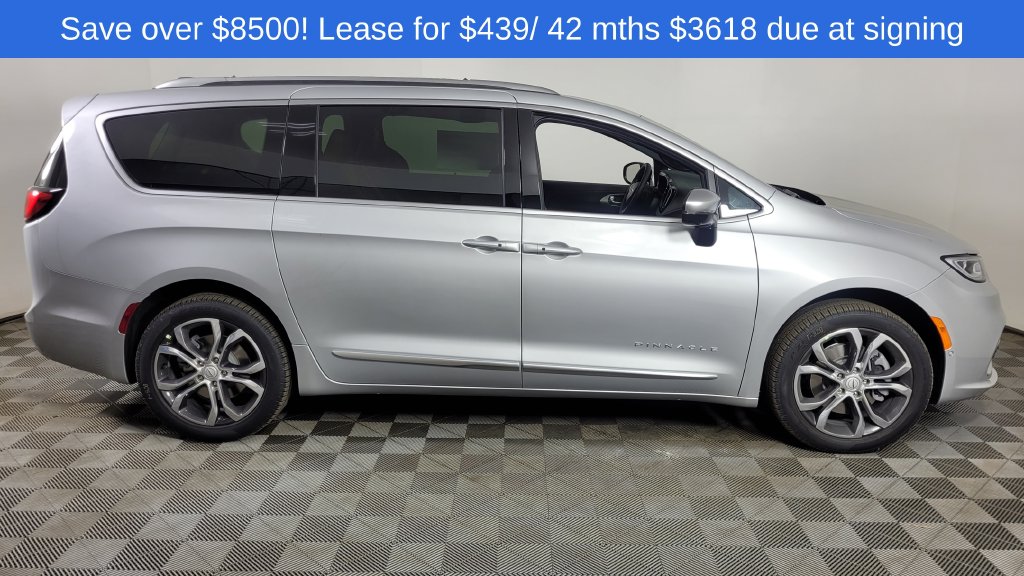 2026 Chrysler Pacifica Pinnacle - Photo 9