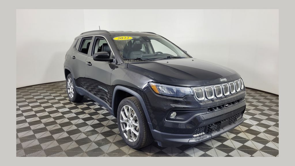 2022 Jeep Compass Latitude Lux's photo