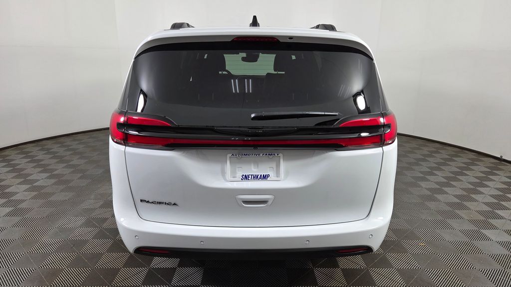 2025 Chrysler Pacifica Select - Photo 6