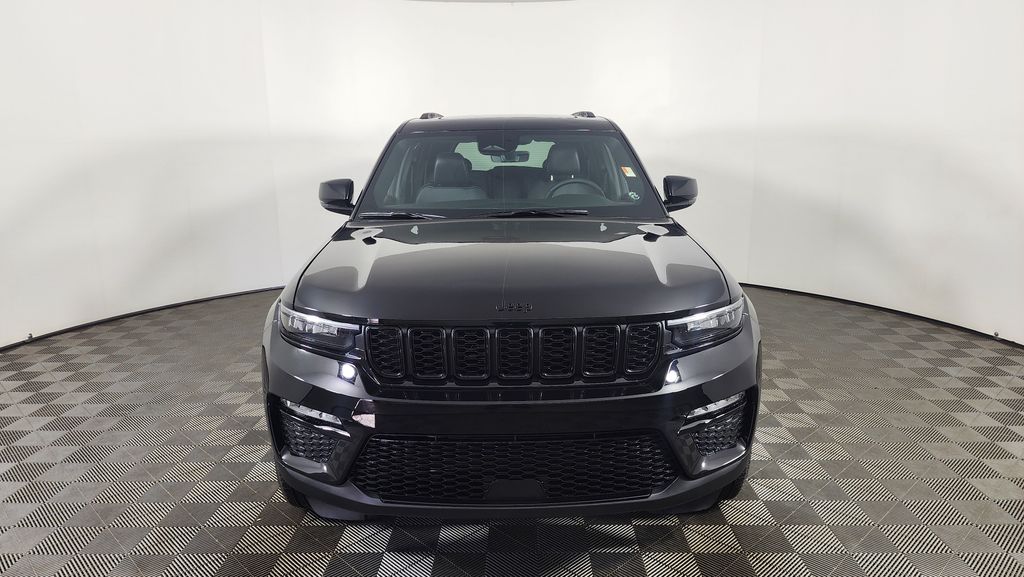 2025 Jeep Grand Cherokee Limited photo 2