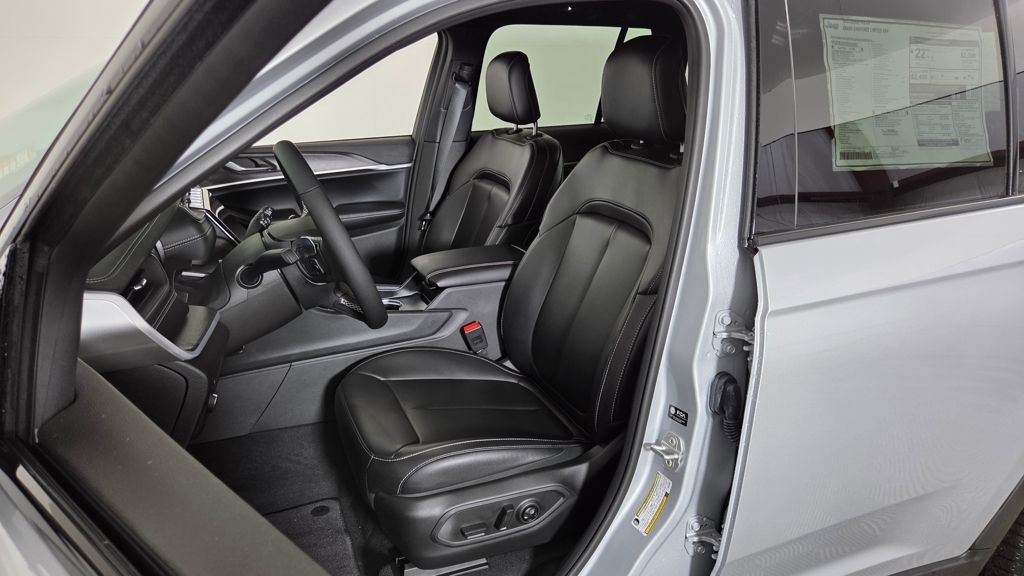 2025 Jeep Grand Cherokee Limited - Photo 16