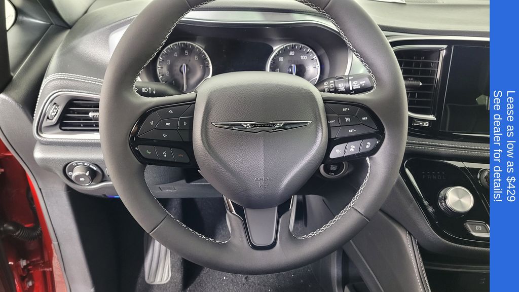 2026 Chrysler Pacifica Limited - Photo 17
