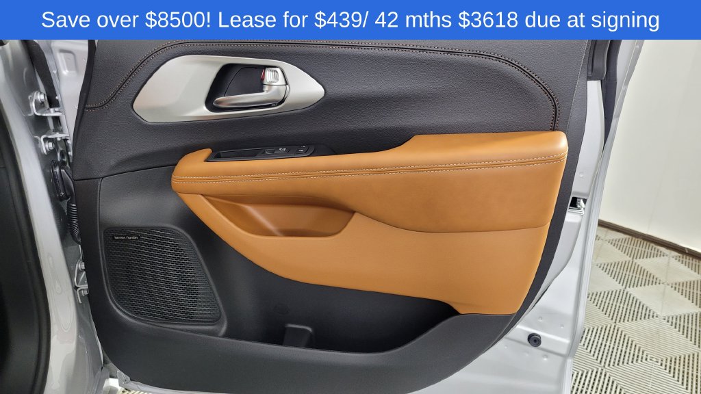 2026 Chrysler Pacifica Pinnacle - Photo 40