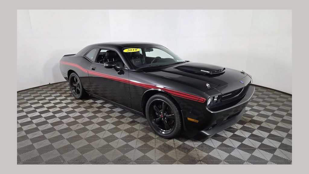 2010 Dodge Challenger R/T's photo