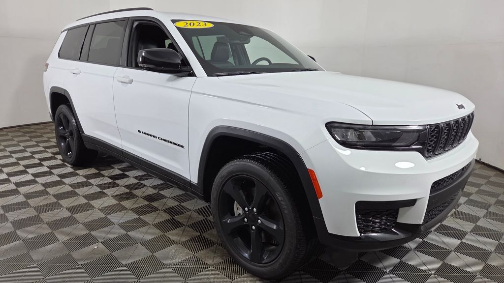 2023 Jeep Grand Cherokee L Altitude's photo