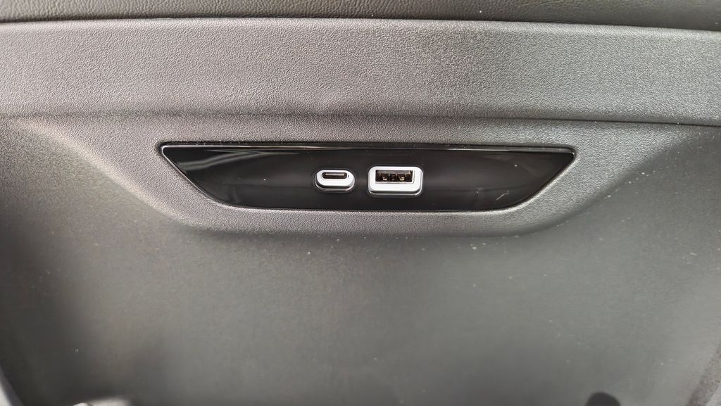 2025 Chrysler Pacifica Select - Photo 31