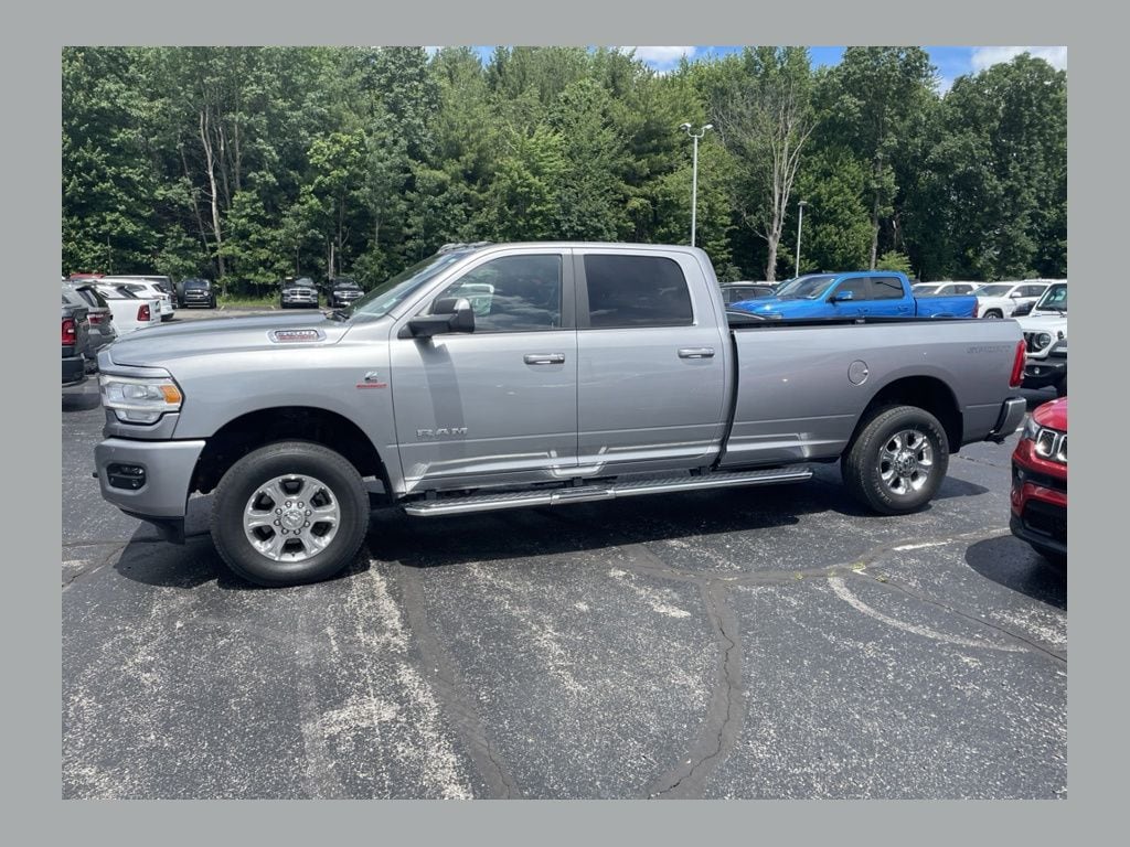 2022 RAM 3500 Big Horn 4X4 Crew Cab LWB's photo
