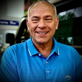 Staff member Mike Beck from ID_b37720