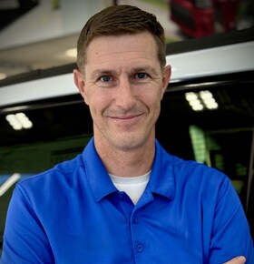 Staff member Bill Topham from ID_b37720