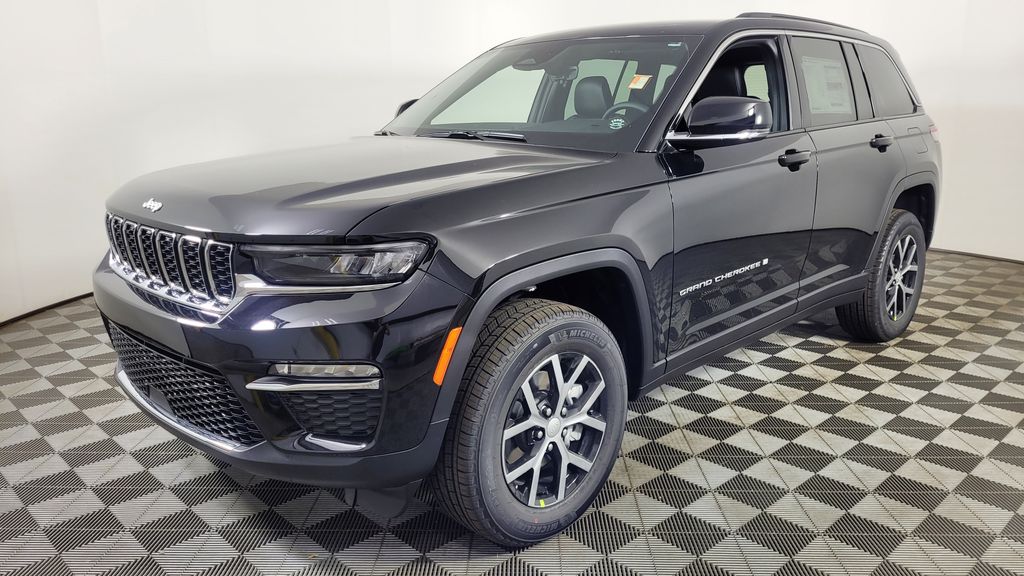 2025 Jeep Grand Cherokee Limited photo 3