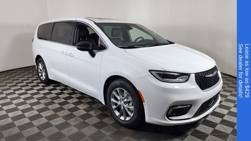 2026 Chrysler Pacifica Passenger Van 