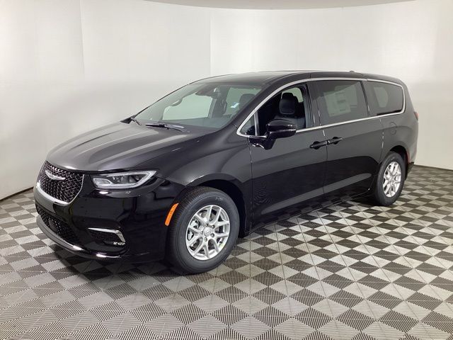 2025 Chrysler Pacifica photo 3