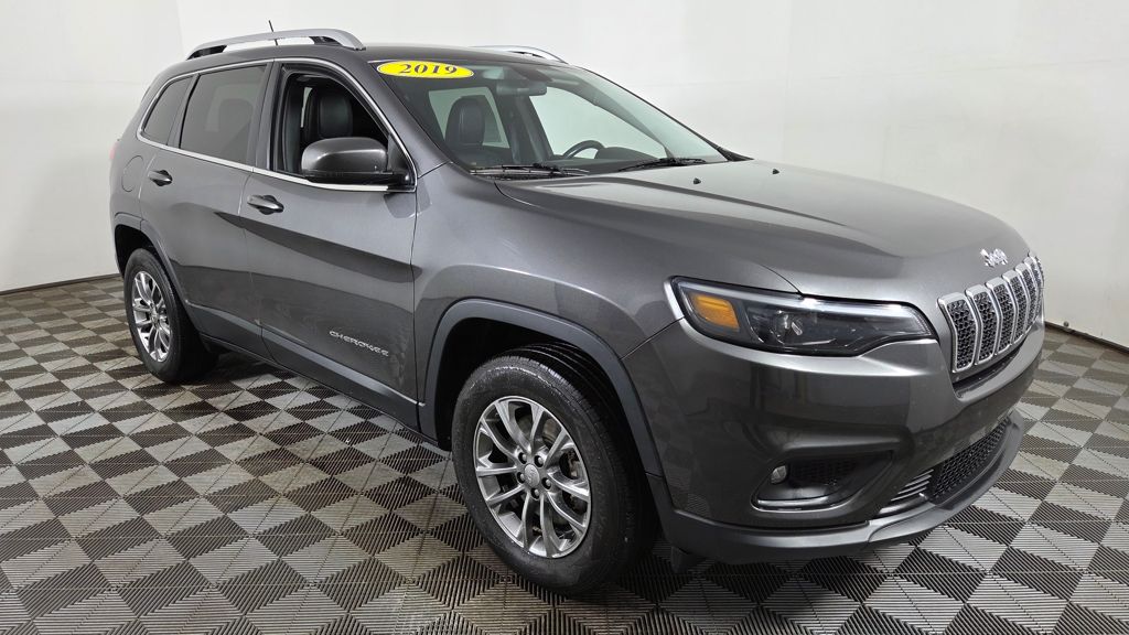 2019 Jeep Cherokee Latitude Plus's photo