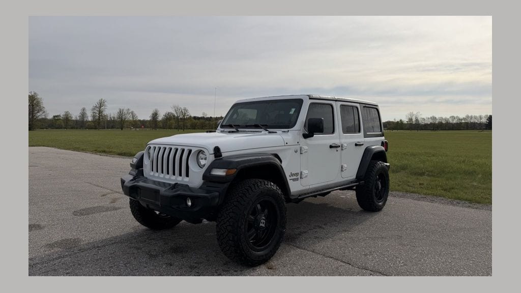 2019 Jeep Wrangler Sport S's photo