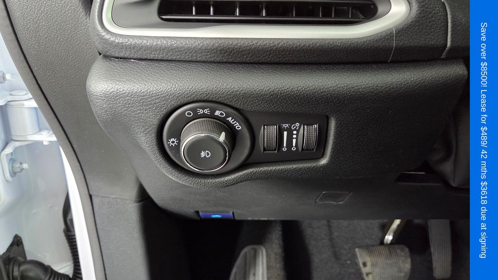 2026 Chrysler Pacifica Select - Photo 20