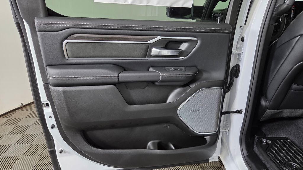2026 RAM 1500 Laramie - Photo 27